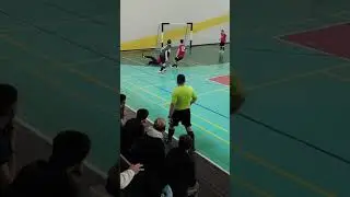 Забил между ног двоим😱Гол Смирнова💪 #goals #futsal #top #футбол #футзал #топ #futbol #golazo
