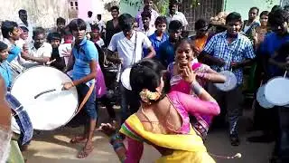 Tamil cute girls dance in outdoor