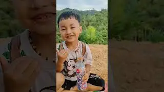 Menikmati keindahan alam di atas bukit