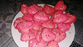 Makarons u obliku srca - Heart shaped macarons