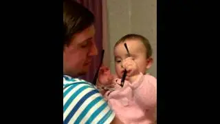 Отняла у папы очки