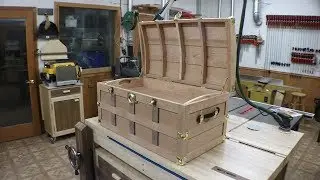 Steamer Trunk 04
