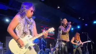 Joan Jett cover “Bad Reputation”