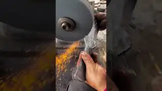 Pure hand forging of traditional knife forging village