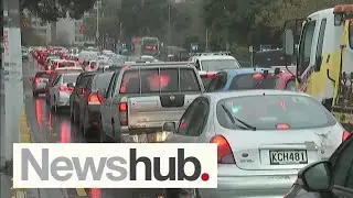 Commuter chaos: Auckland Transport apologises after storm brings city to a standstill | Newshub