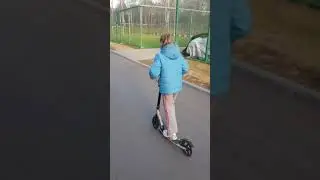 #shorts самокат или велосипед. На чем быстрее ехать.