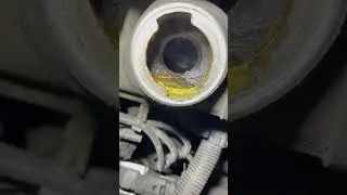 Wv transporter t5 бензин 2л мотор AXA конденсат на крышке маслозаливной горловины