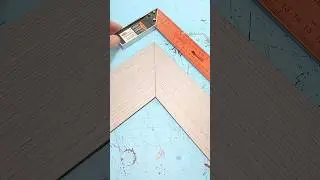 How to perfectly connect 2 pieces of flooring of different withs in a corner? 