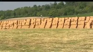 Нереально круто! Прыжок с высоты 730 метров, с вертолета, но без парашюта!