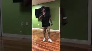 Mykey got em cracking up at the Spot