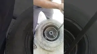 Foton Master China truck front wheel brake drum opening shot video viral