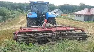 Prace pozniwne, talerzówka 4m, NH T6. 145,