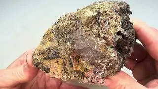 Slabbing a West Texas Rock that Begs for Water!