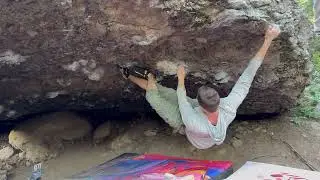 Subterranean (V7) - Tall Beta: Lake Tahoe Bouldering [Pfiff]