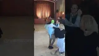 ¿LARRETA baile REPTILIANO?