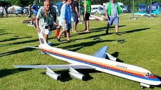 INCREDIBLE !!! RC MODEL TURBINE JET AIRLINER DOUGLAS DC-8 BIG RC SCALE 