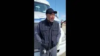 Tow Truck For Semi Trucks #drivertips #trucker #towtrucks #towtruckservice  #driverseducation