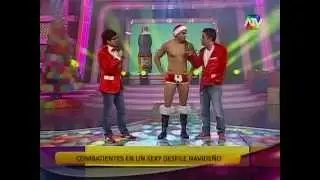 Desfile navideño en Combat3 24/12/13