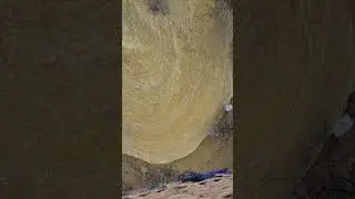 Cappadocia balloon. Пролетая над скалой