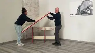 Mesa de cartón resistente para eventos