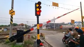 Palang Pintu Perlintasan Kereta Api LEN 2017