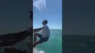 На скорости ветра на яхте Алые Паруса