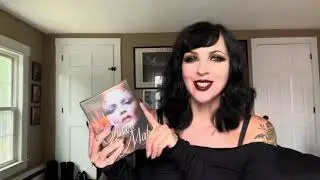 Unboxing The Queen Mab Oracle
