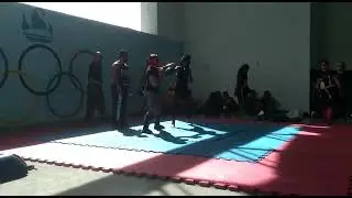 Primeira lutinha com a amiga ,pancada com amor.