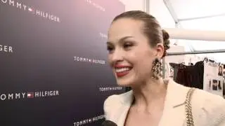 Petra Nemcova loves Tommy Hifiger's designs