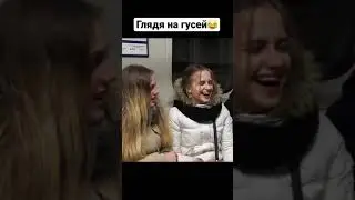 Странные Книги в метро 
