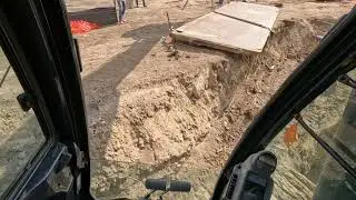 Installing a Trench Boxes 30ft Depth.  This is Not Good!!