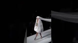 One of my fav @moschino moment by @gigihadid 💘.#moschino #fyp #gigihadid #runway #shorts