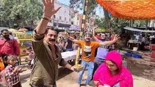 Streetside fun in old Delhi