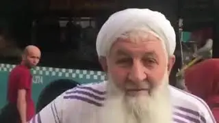 Etek Giydigi Icin Laf Eden Dayi