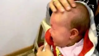 прокол ушей  Вике