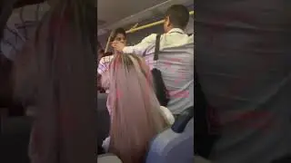 Астраханцы начали приставать к девушки За неё вступились пассажиры драка в автобусе в Мытищах