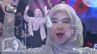 DENNY CAKNAN AJAK RIA RICIS "PAMER BOJO" DI ATAS PANGGUNG
