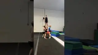 My application to be a base 💪🏻💪🏻 #cheerleading #stunting