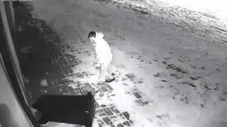 2 idiots vs 2 trash cans