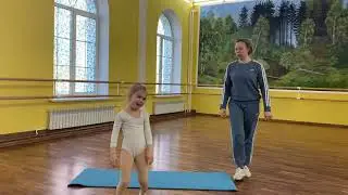 Мастер- класс по спортивной аэробике «Как научиться правильно делать элемент «Колесо»».