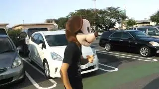 ドデカミンを飲むミッキー