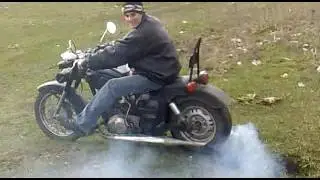 Автомобильное колесо на мотоцикл ИЖ Планета.