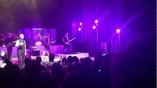 Voglio vederti danzare (featuring Marco Travaglio)