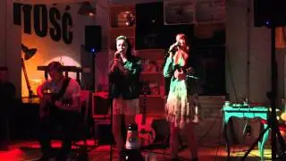 Dziewczyny akustycznie / live - Nigdy