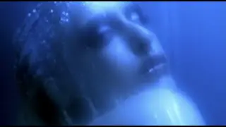 Gia Woods - Fame Kills (Official Visualizer)