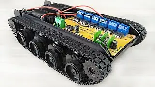 Tracked Tank Robot on the Remote Control / Tracked  Toy