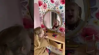 DIY Little Girl Vanity Desk