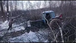 Мтз 82 в минус 17 провалился с болото