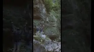 Двое с рюкзаком