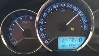 Toyota corolla altis grande top speed/2016